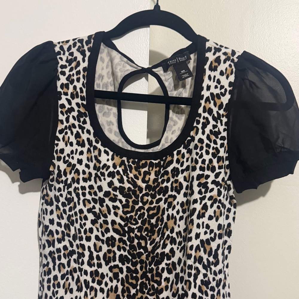 White House Black Market Leopard Sweater Blouse Scoop Neck Back Keyhole Size XS - Picture 5 of 5